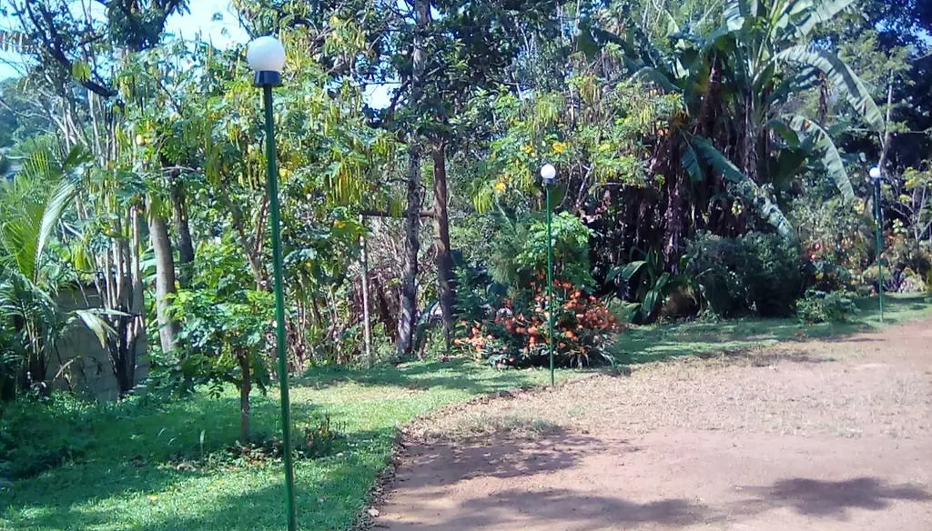 Guest house Leaf Holiday Resort