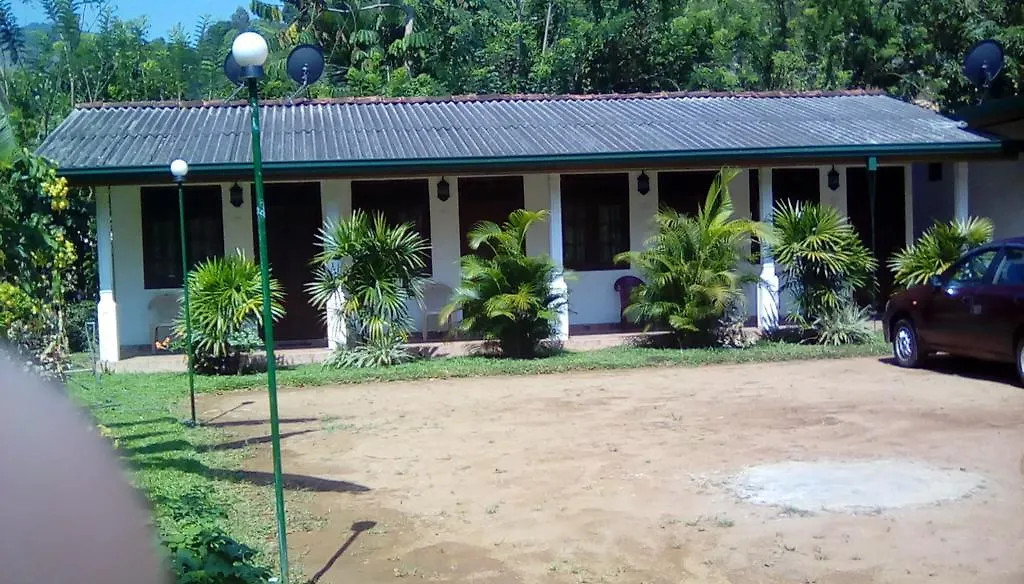Leaf Holiday Resort Kandy